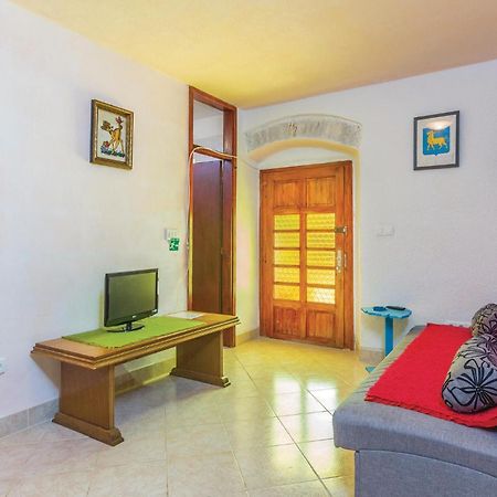 Pet Friendly Apartment In Porec With Wifi מראה חיצוני תמונה