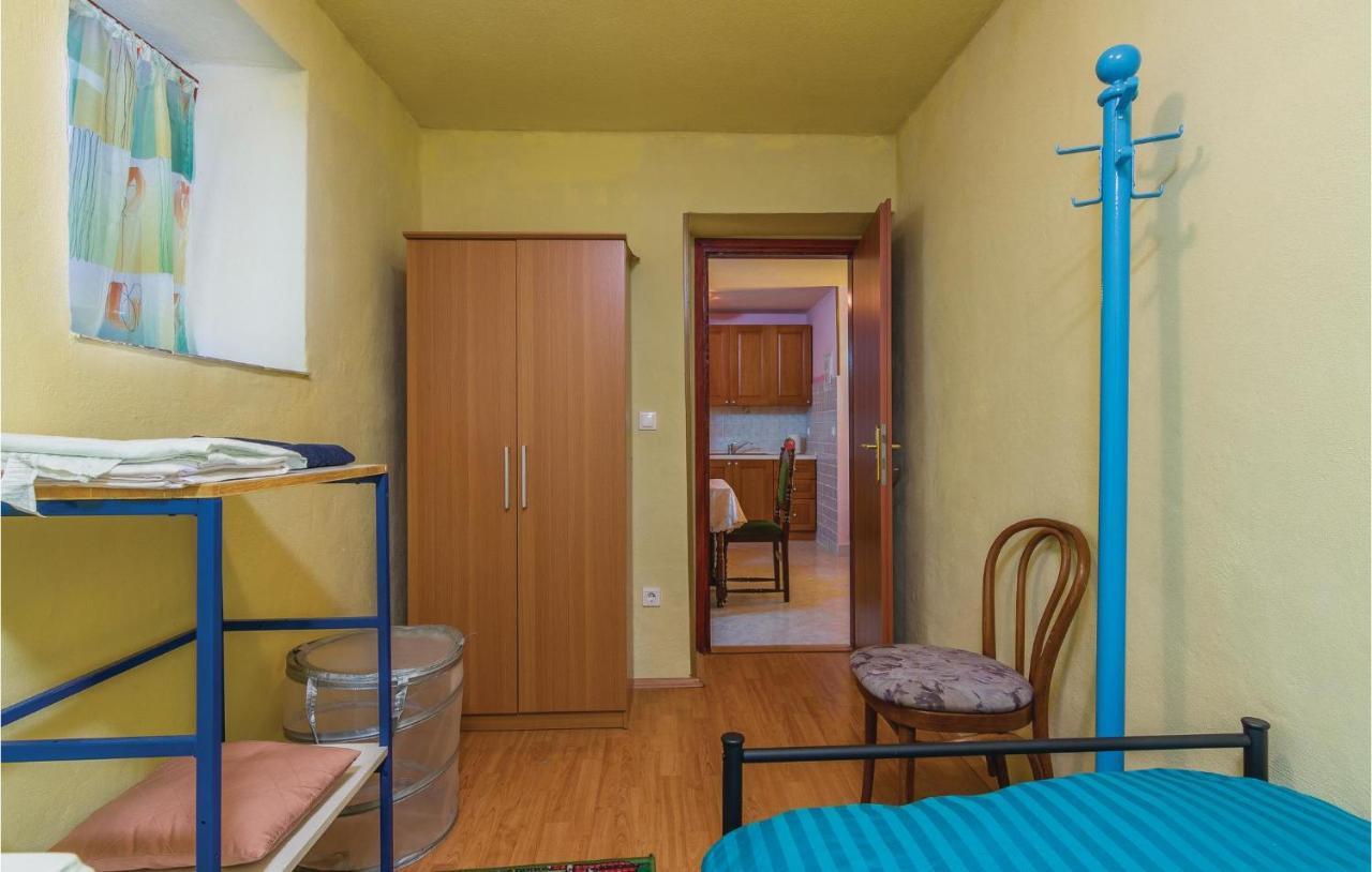 Pet Friendly Apartment In Porec With Wifi מראה חיצוני תמונה