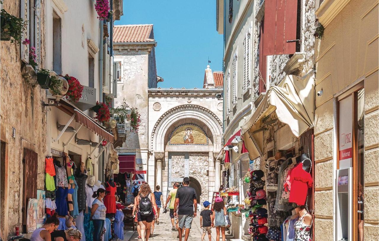 Pet Friendly Apartment In Porec With Wifi מראה חיצוני תמונה
