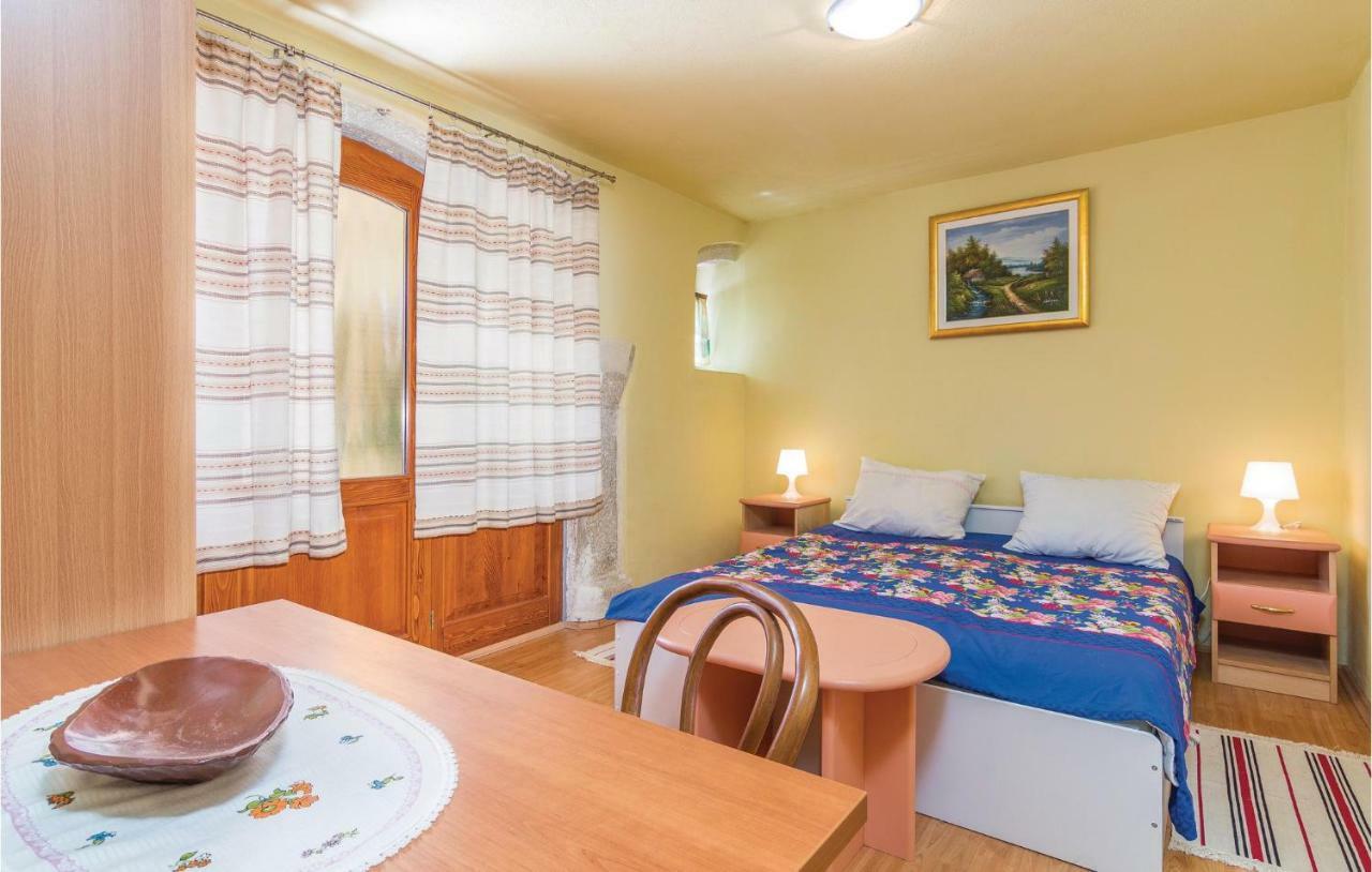 Pet Friendly Apartment In Porec With Wifi מראה חיצוני תמונה