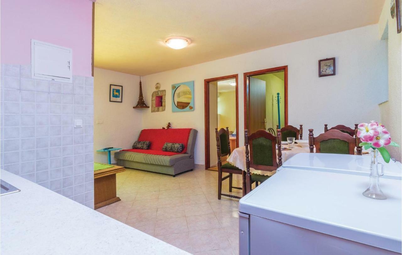 Pet Friendly Apartment In Porec With Wifi מראה חיצוני תמונה